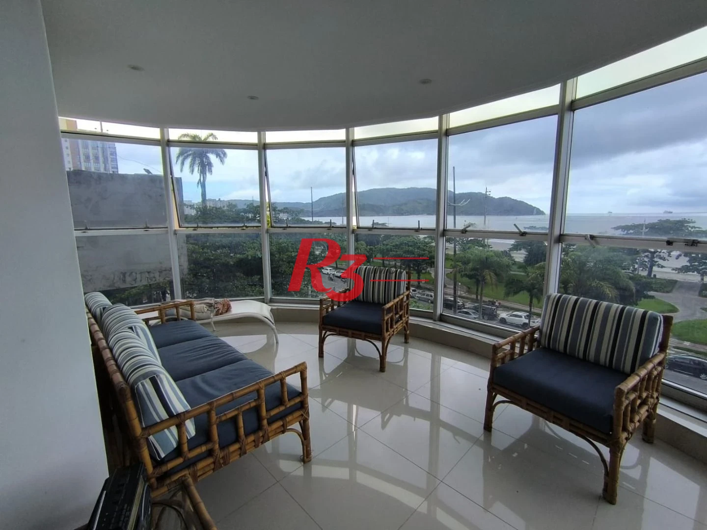Apartamento com 2 dormitórios à venda, 138 m² por R$ 1.850.000,00 - Aparecida - Santos/SP