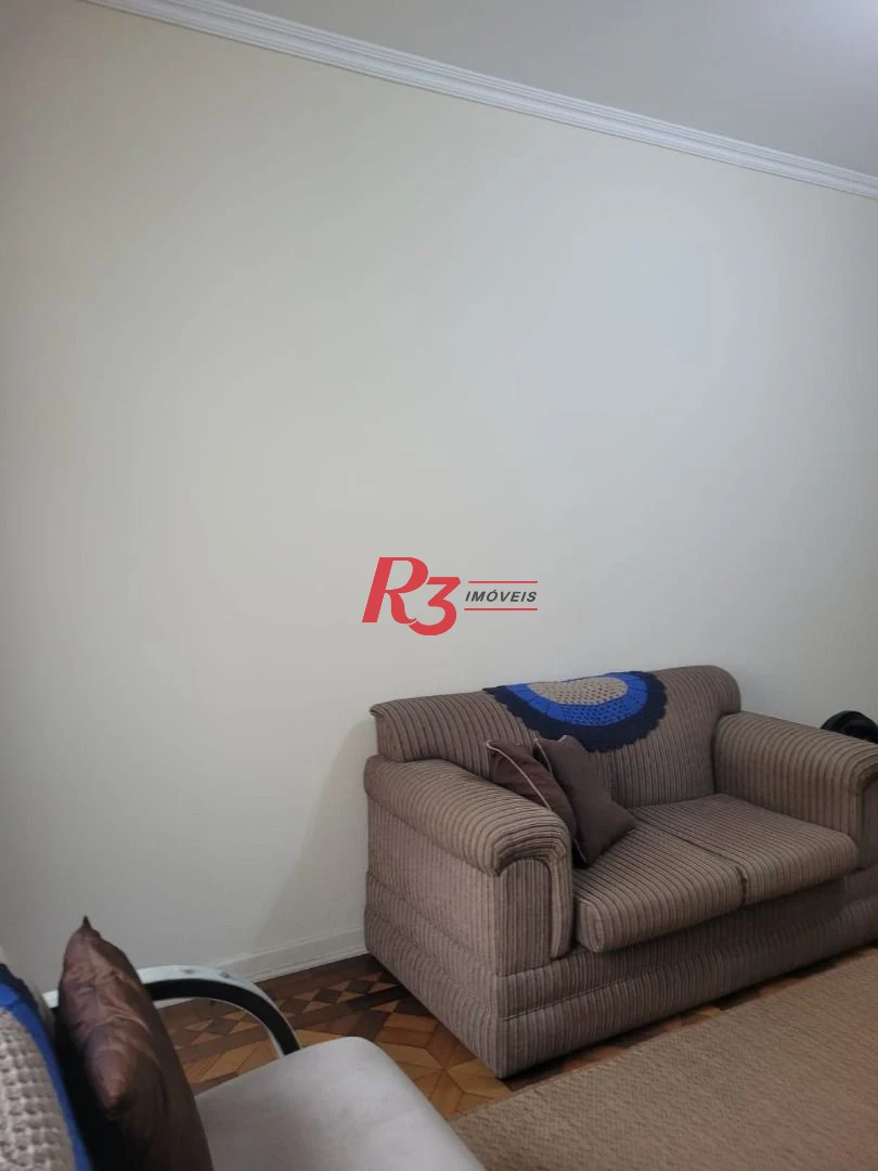 Apartamento com 2 dormitórios c Dependencia e Garagem Fechada
