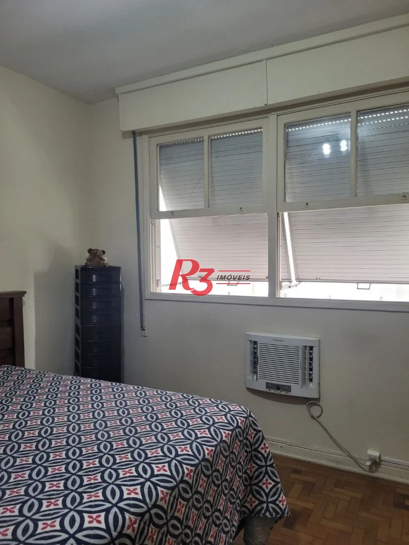 Apartamento com 2 dormitórios c Dependencia e Garagem Fechada