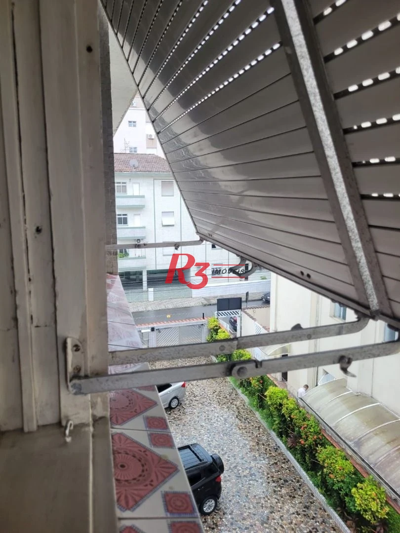 Apartamento com 2 dormitórios c Dependencia e Garagem Fechada