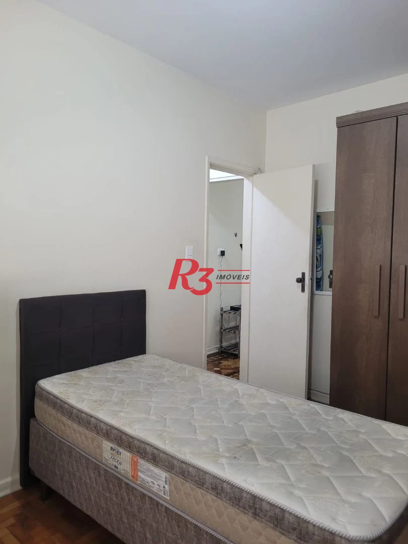Apartamento com 2 dormitórios c Dependencia e Garagem Fechada