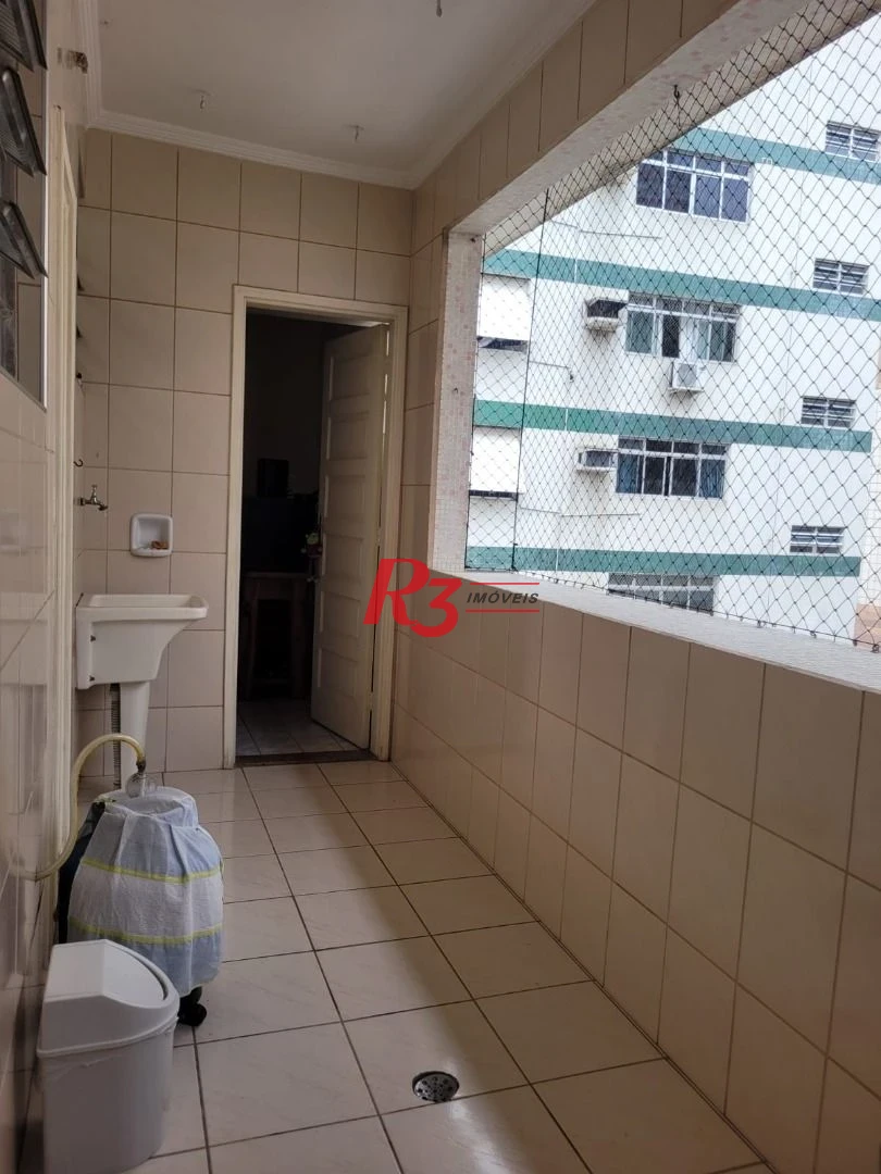 Apartamento com 2 dormitórios c Dependencia e Garagem Fechada