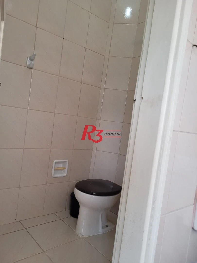 Apartamento com 2 dormitórios c Dependencia e Garagem Fechada