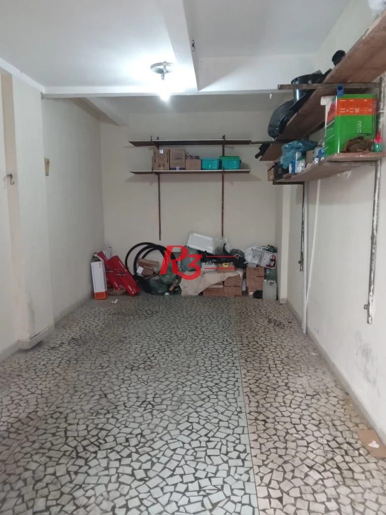 Apartamento com 2 dormitórios c Dependencia e Garagem Fechada