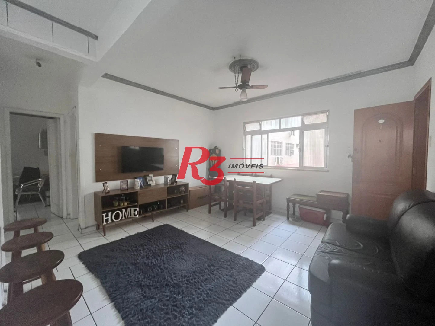 Apartamento com 2 dormitórios à venda, 75 m² por R$ 380.000,00 - Gonzaga - Santos/SP