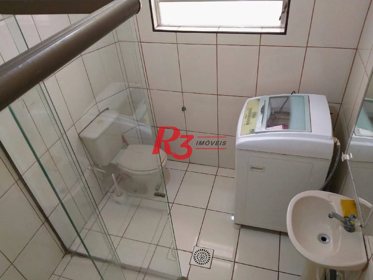 Apartamento com 2 dormitórios à venda, 75 m² por R$ 380.000,00 - Gonzaga - Santos/SP