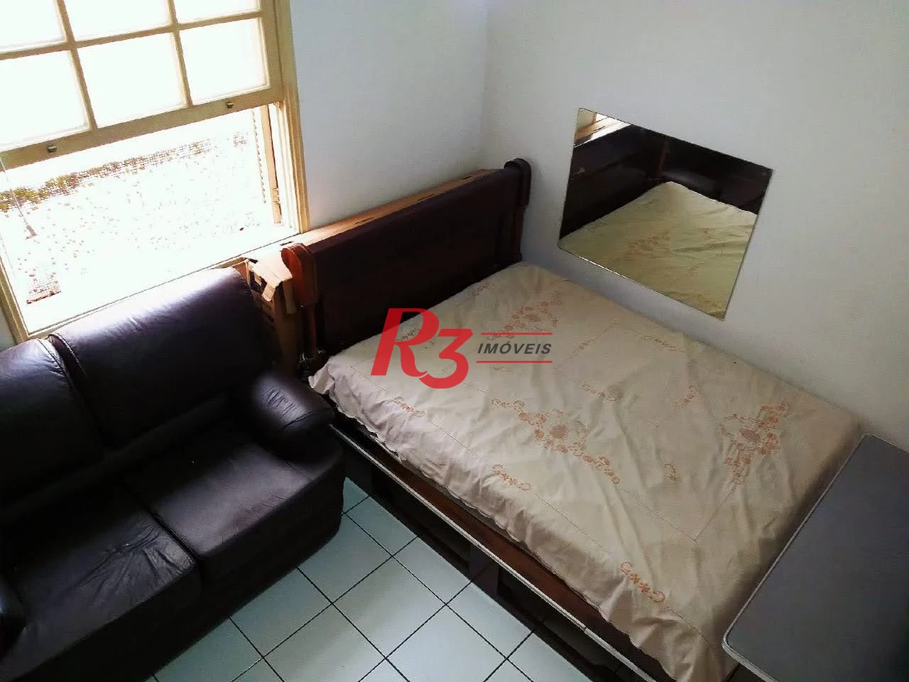 Apartamento com 2 dormitórios à venda, 75 m² por R$ 380.000,00 - Gonzaga - Santos/SP