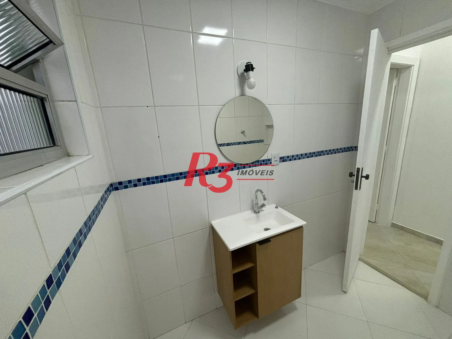 Apartamento com 2 dormitórios à venda, 71 m² por R$ 270.000,00 - Vila Matias - Santos/SP