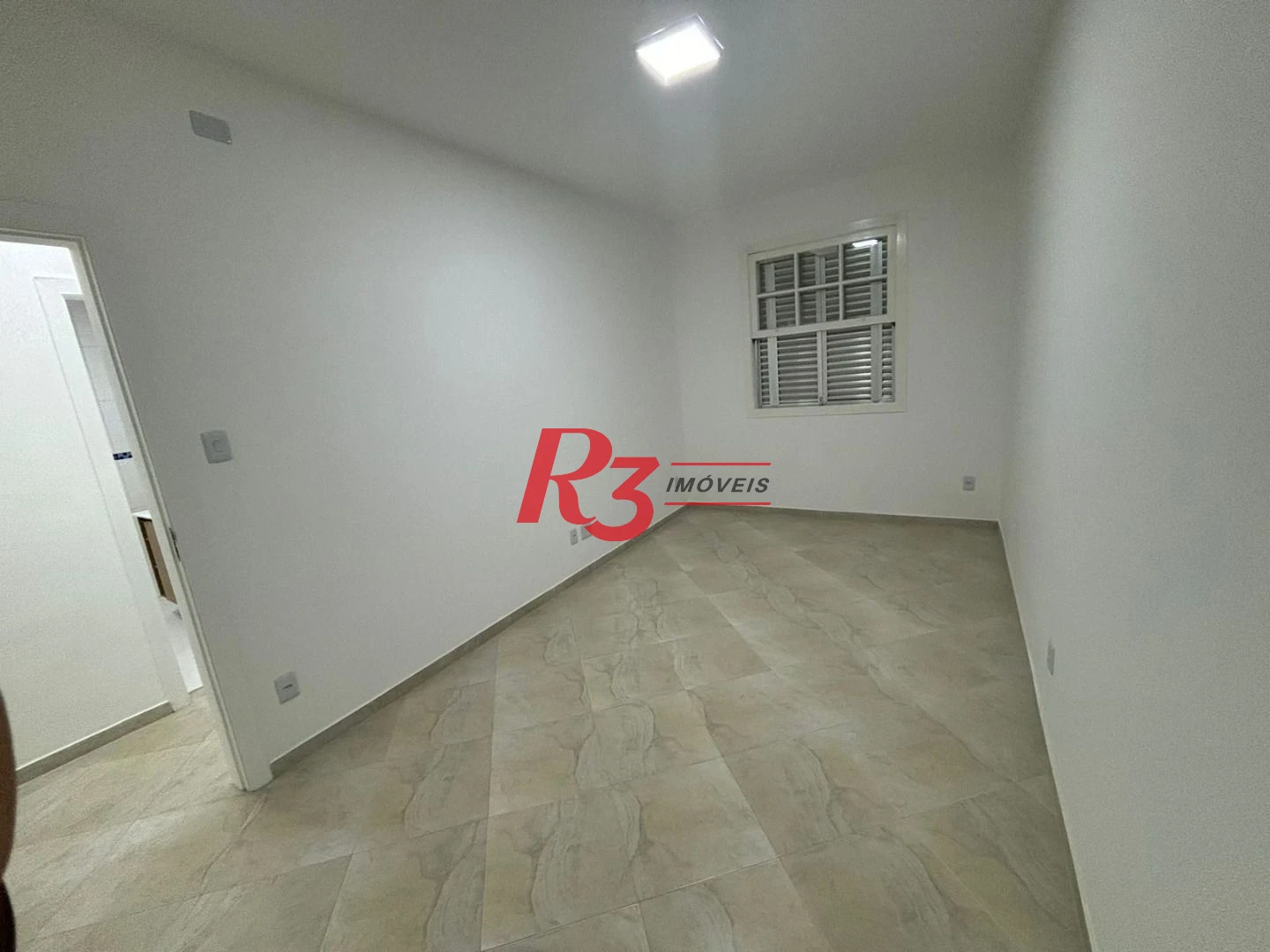 Apartamento com 2 dormitórios à venda, 71 m² por R$ 270.000,00 - Vila Matias - Santos/SP