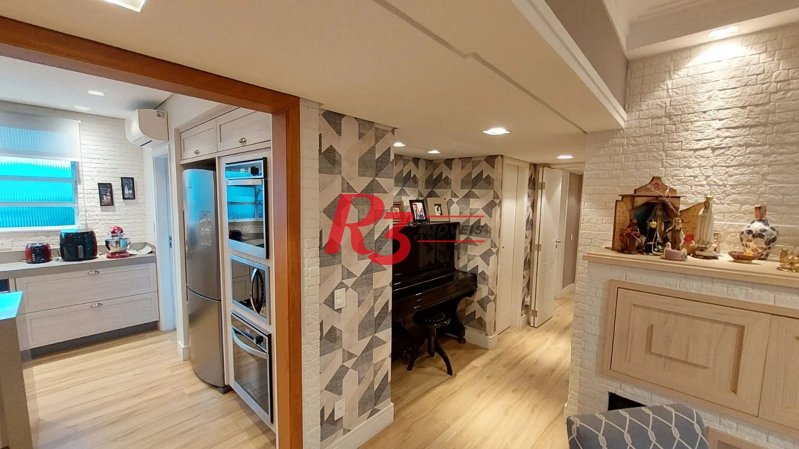 Apartamento com 3 dormitórios à venda, 130 m² por R$ 1.280.000,00 - Gonzaga - Santos/SP