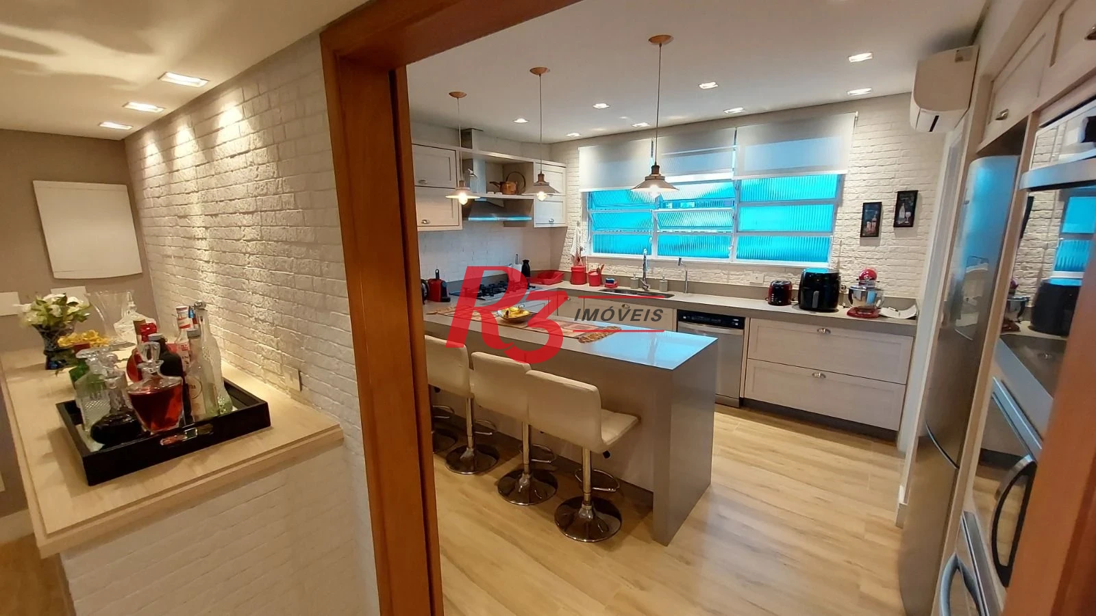 Apartamento com 3 dormitórios à venda, 130 m² por R$ 1.280.000,00 - Gonzaga - Santos/SP