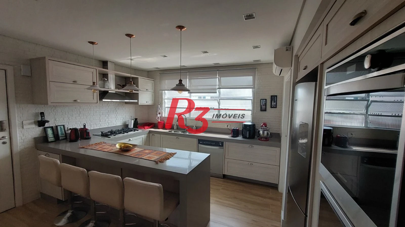 Apartamento com 3 dormitórios à venda, 130 m² por R$ 1.280.000,00 - Gonzaga - Santos/SP