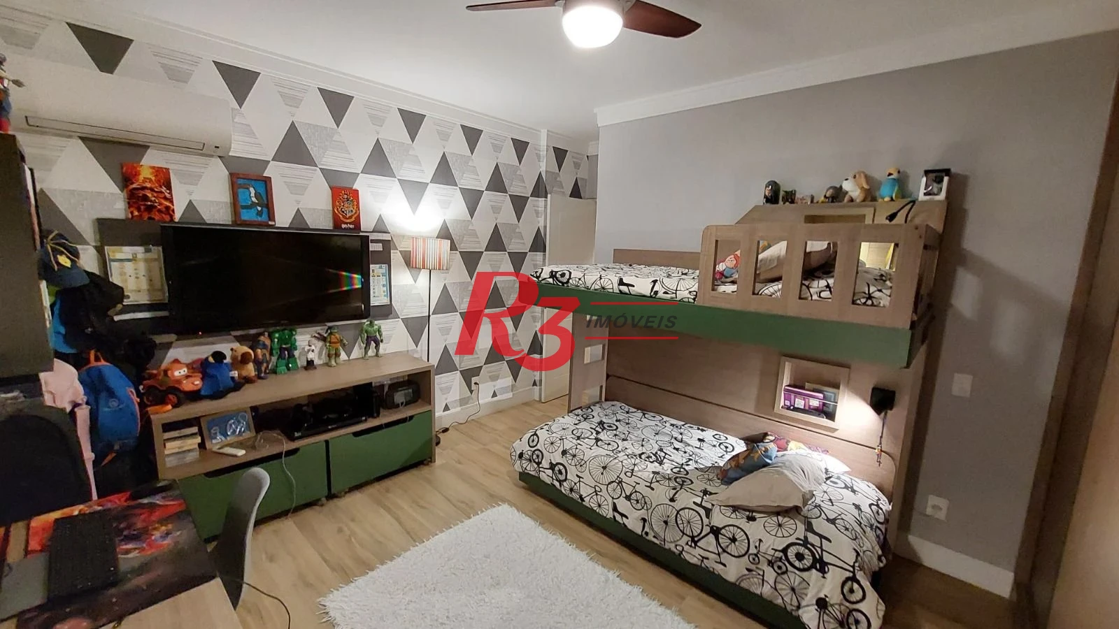 Apartamento com 3 dormitórios à venda, 130 m² por R$ 1.280.000,00 - Gonzaga - Santos/SP