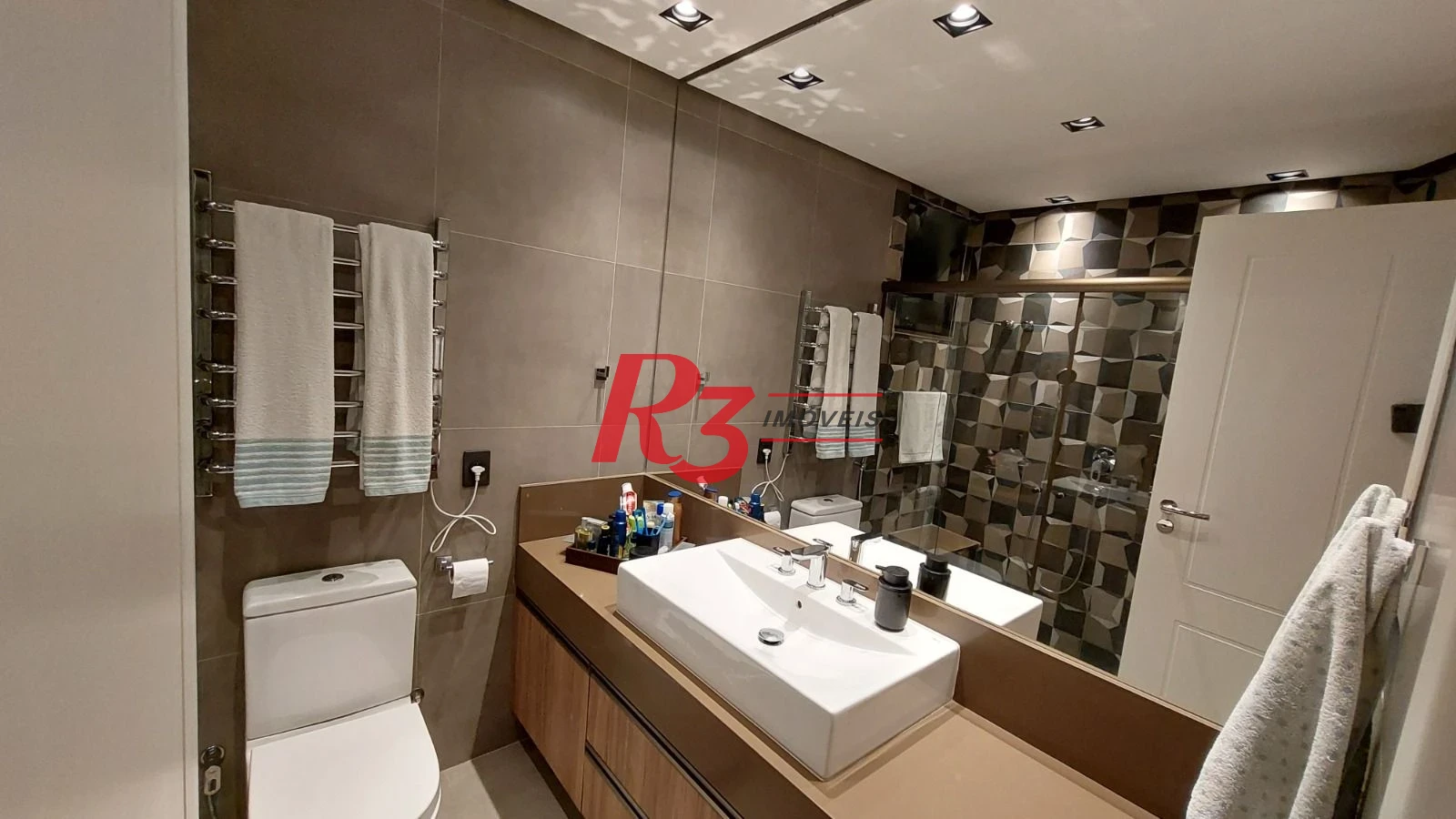 Apartamento com 3 dormitórios à venda, 130 m² por R$ 1.280.000,00 - Gonzaga - Santos/SP