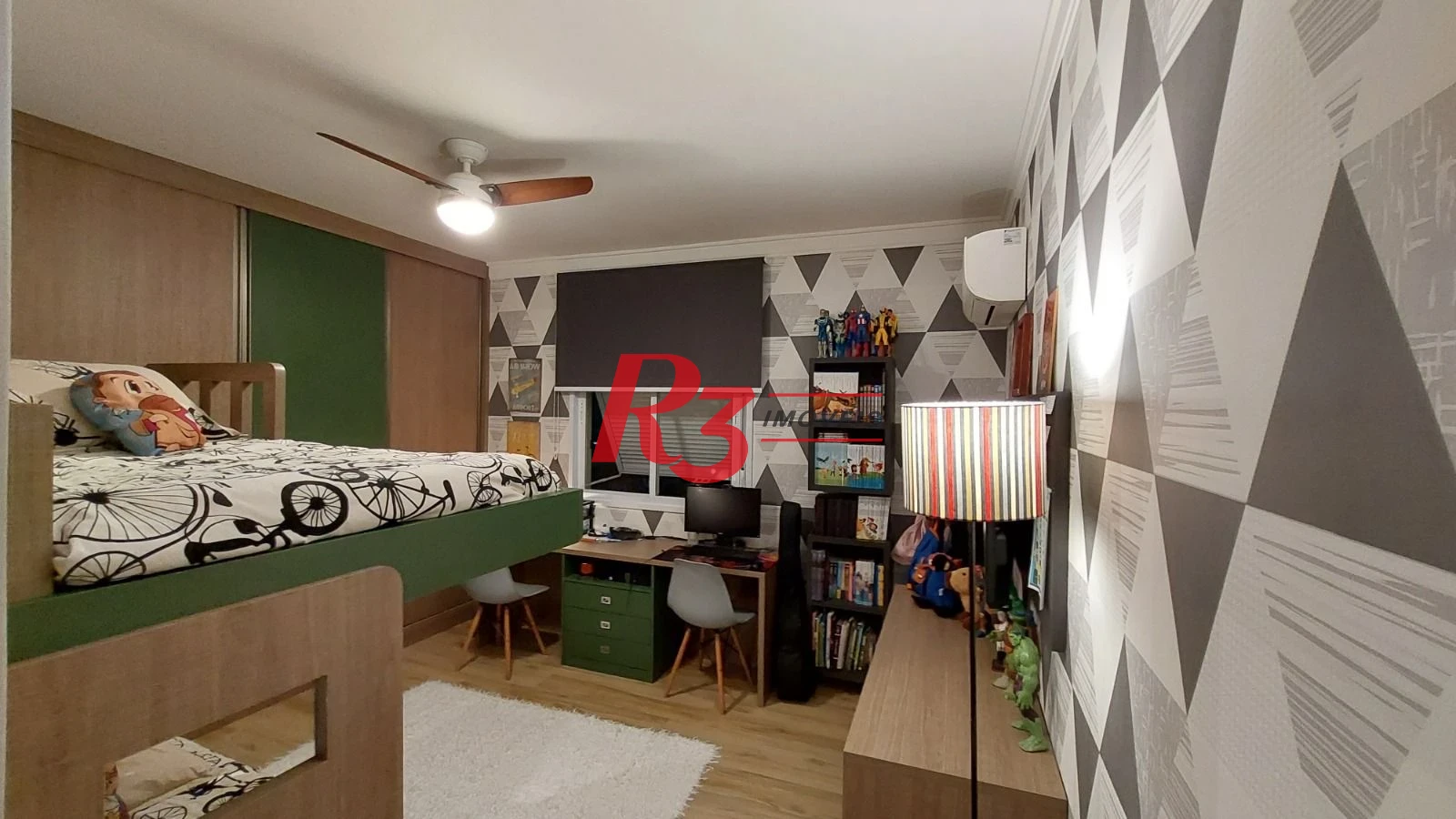 Apartamento com 3 dormitórios à venda, 130 m² por R$ 1.280.000,00 - Gonzaga - Santos/SP
