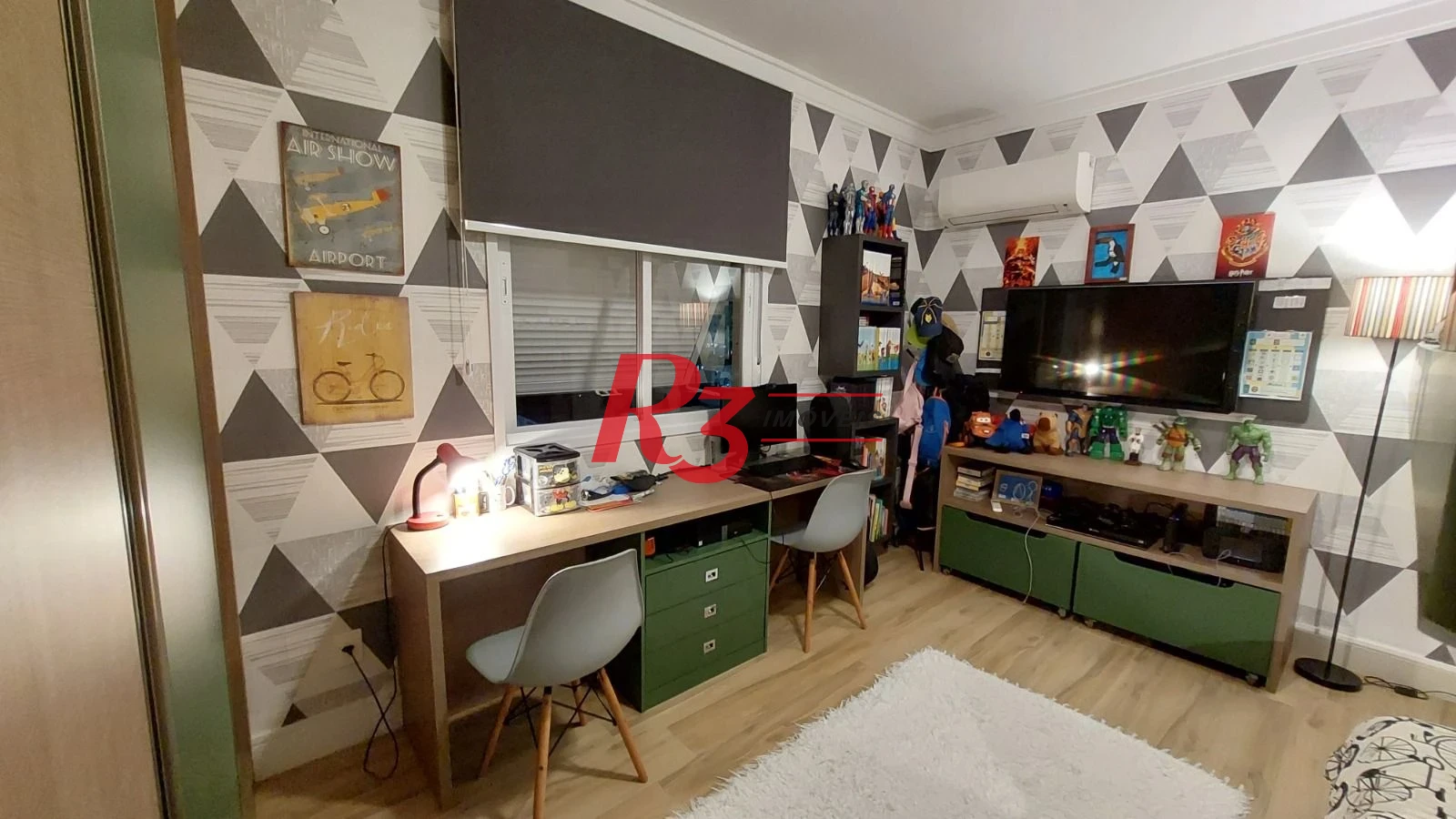 Apartamento com 3 dormitórios à venda, 130 m² por R$ 1.280.000,00 - Gonzaga - Santos/SP