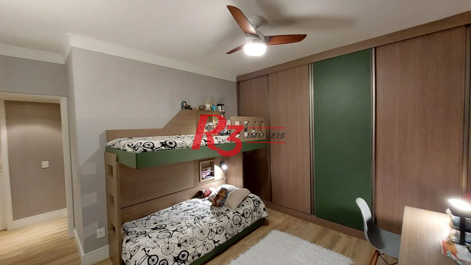 Apartamento com 3 dormitórios à venda, 130 m² por R$ 1.280.000,00 - Gonzaga - Santos/SP