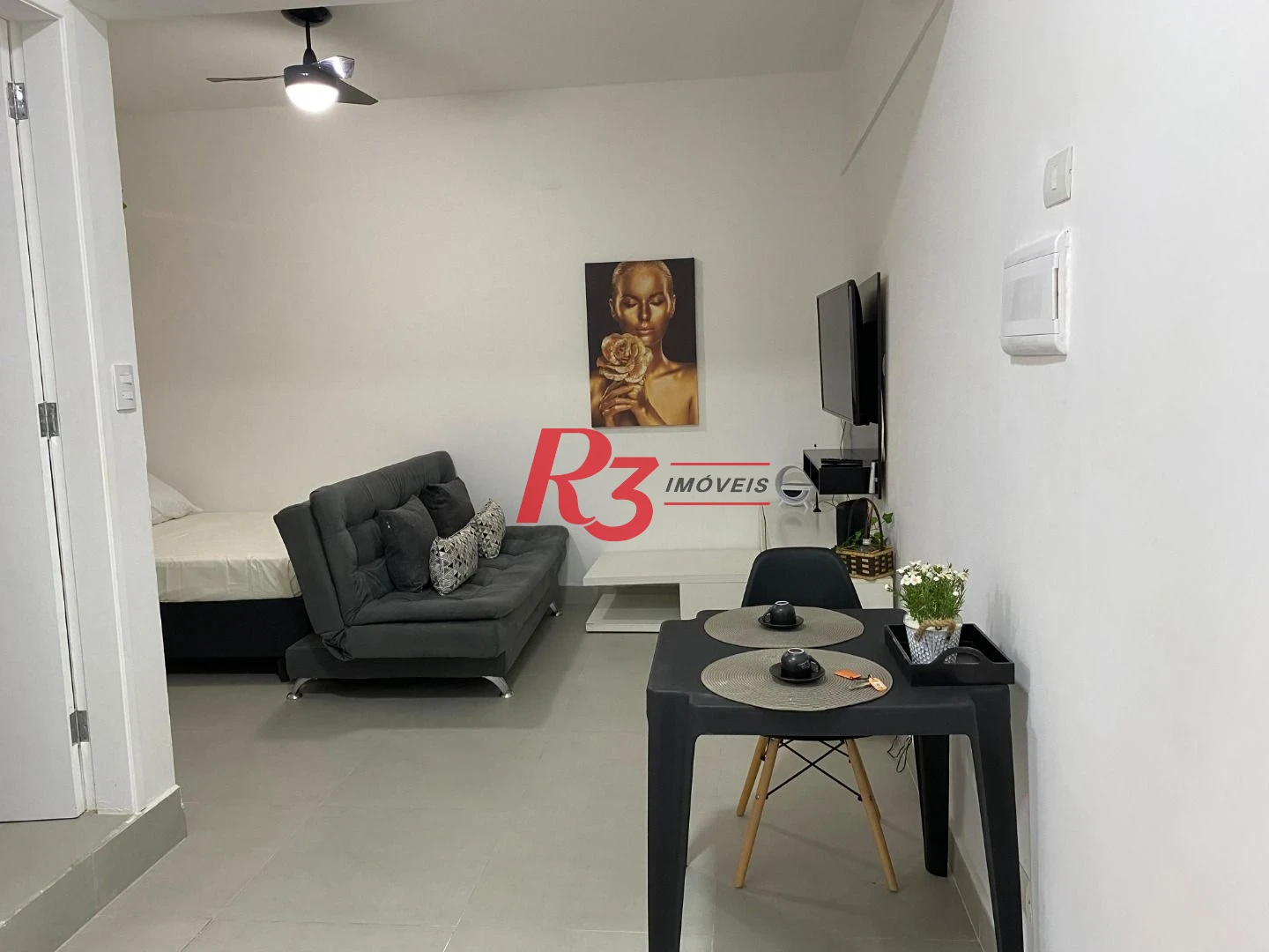 Kitnet reformado e pronto para morar no Itararé