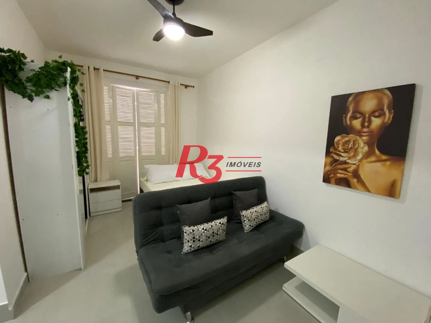 Kitnet reformado e pronto para morar no Itararé