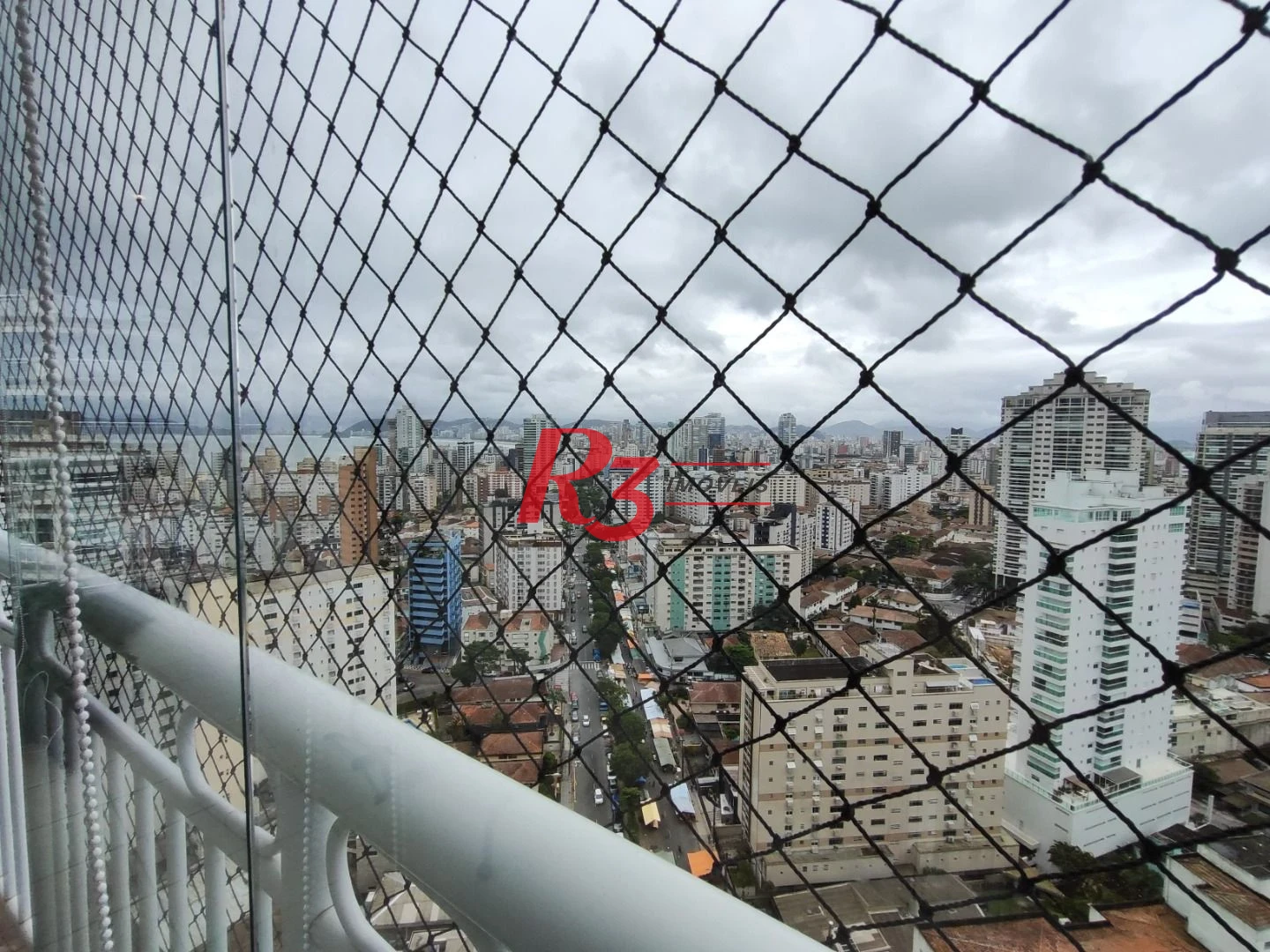 R3 REAL ESTATE VENDE! Apartamento andar alto com Vista Mar 3 dormitórios à venda, 199 m² por R$ 2.765.000 - Ponta da Praia - Santos/SP