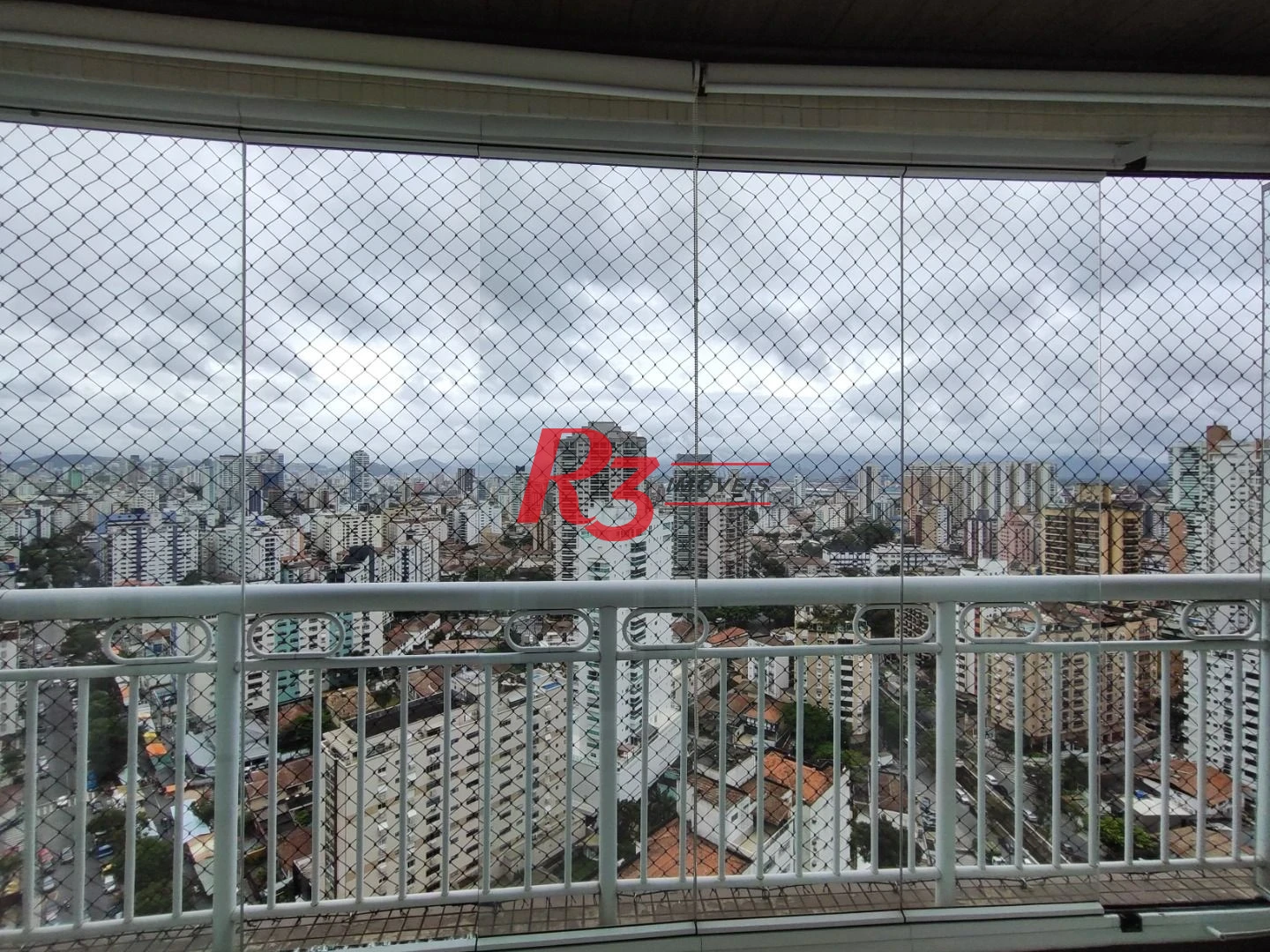 R3 REAL ESTATE VENDE! Apartamento andar alto com Vista Mar 3 dormitórios à venda, 199 m² por R$ 2.765.000 - Ponta da Praia - Santos/SP