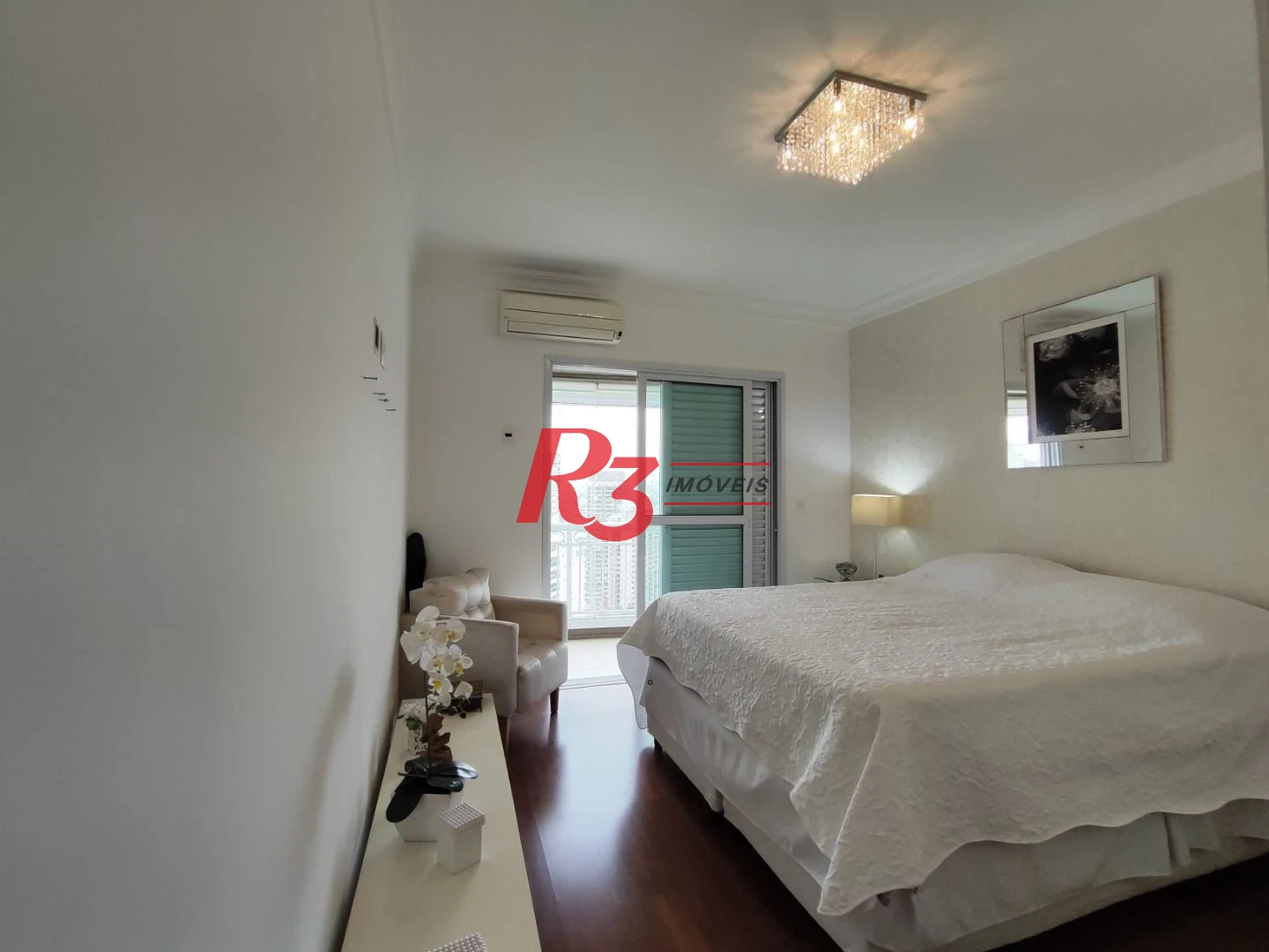 R3 REAL ESTATE VENDE! Apartamento andar alto com Vista Mar 3 dormitórios à venda, 199 m² por R$ 2.765.000 - Ponta da Praia - Santos/SP