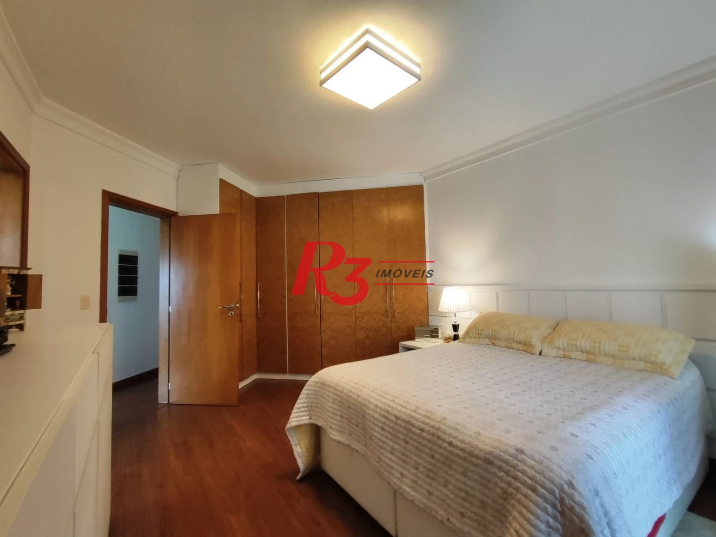 R3 REAL ESTATE VENDE! Apartamento andar alto com Vista Mar 3 dormitórios à venda, 199 m² por R$ 2.765.000 - Ponta da Praia - Santos/SP