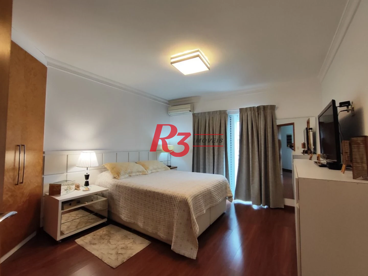 R3 REAL ESTATE VENDE! Apartamento andar alto com Vista Mar 3 dormitórios à venda, 199 m² por R$ 2.765.000 - Ponta da Praia - Santos/SP