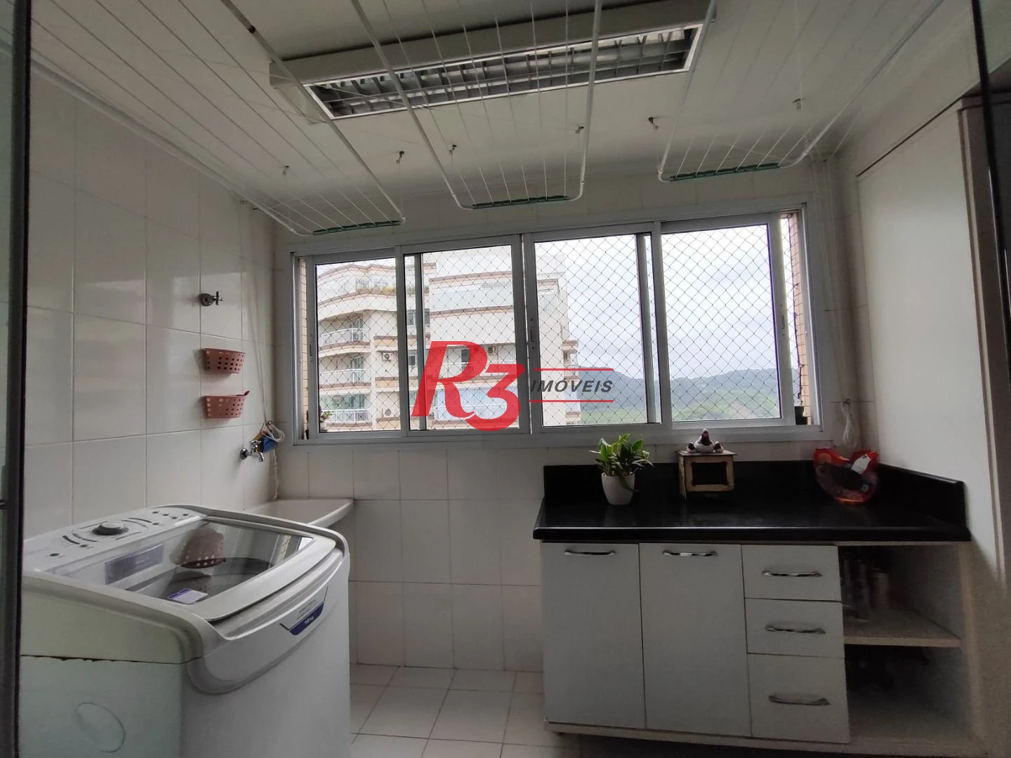 R3 REAL ESTATE VENDE! Apartamento andar alto com Vista Mar 3 dormitórios à venda, 199 m² por R$ 2.765.000 - Ponta da Praia - Santos/SP