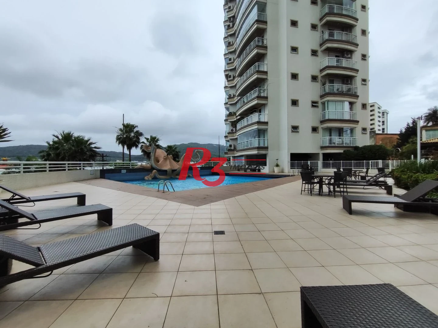 R3 REAL ESTATE VENDE! Apartamento andar alto com Vista Mar 3 dormitórios à venda, 199 m² por R$ 2.765.000 - Ponta da Praia - Santos/SP