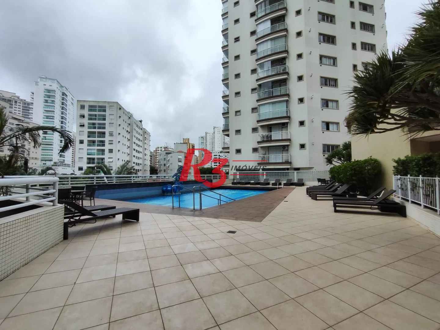 R3 REAL ESTATE VENDE! Apartamento andar alto com Vista Mar 3 dormitórios à venda, 199 m² por R$ 2.765.000 - Ponta da Praia - Santos/SP