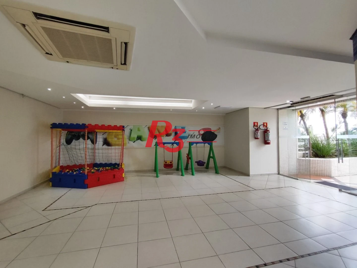 R3 REAL ESTATE VENDE! Apartamento andar alto com Vista Mar 3 dormitórios à venda, 199 m² por R$ 2.765.000 - Ponta da Praia - Santos/SP