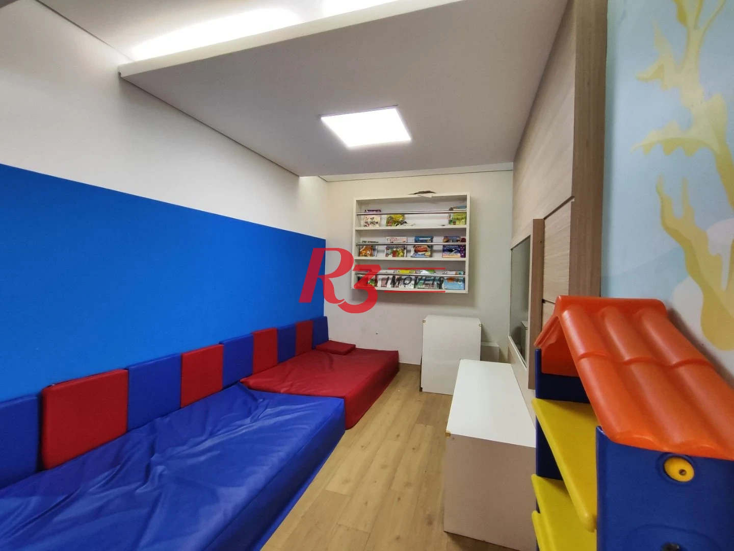 R3 REAL ESTATE VENDE! Apartamento andar alto com Vista Mar 3 dormitórios à venda, 199 m² por R$ 2.765.000 - Ponta da Praia - Santos/SP