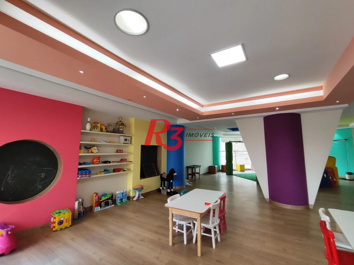 R3 REAL ESTATE VENDE! Apartamento andar alto com Vista Mar 3 dormitórios à venda, 199 m² por R$ 2.765.000 - Ponta da Praia - Santos/SP