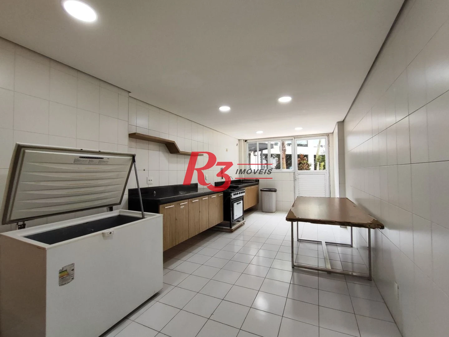 R3 REAL ESTATE VENDE! Apartamento andar alto com Vista Mar 3 dormitórios à venda, 199 m² por R$ 2.765.000 - Ponta da Praia - Santos/SP