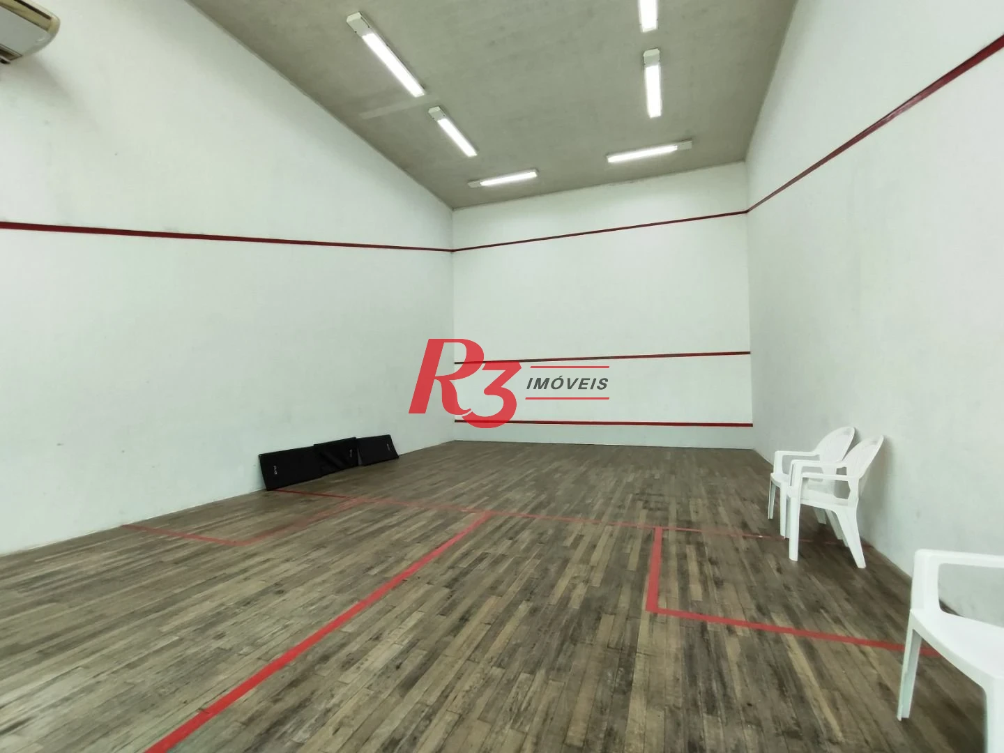 R3 REAL ESTATE VENDE! Apartamento andar alto com Vista Mar 3 dormitórios à venda, 199 m² por R$ 2.765.000 - Ponta da Praia - Santos/SP