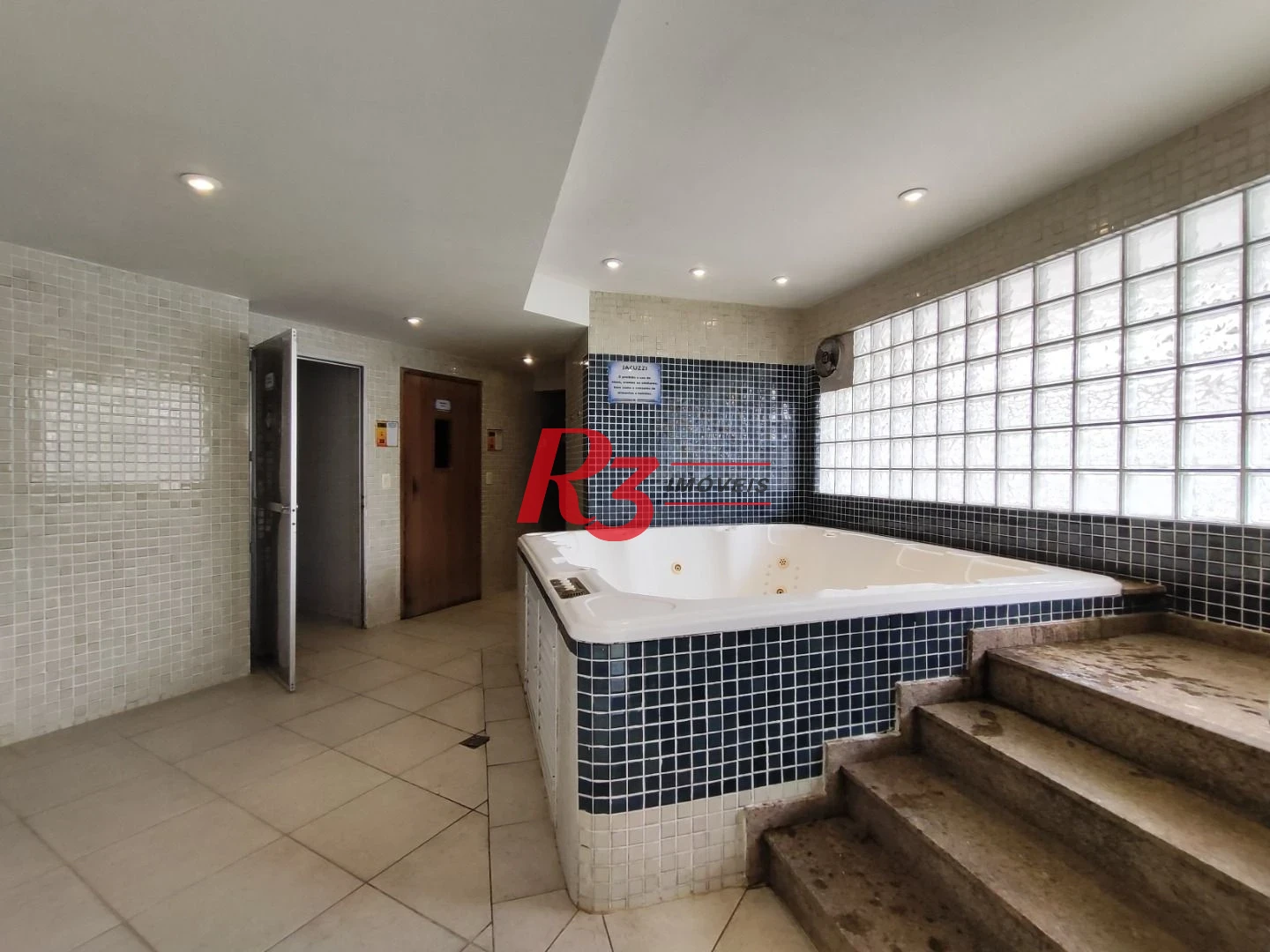 R3 REAL ESTATE VENDE! Apartamento andar alto com Vista Mar 3 dormitórios à venda, 199 m² por R$ 2.765.000 - Ponta da Praia - Santos/SP
