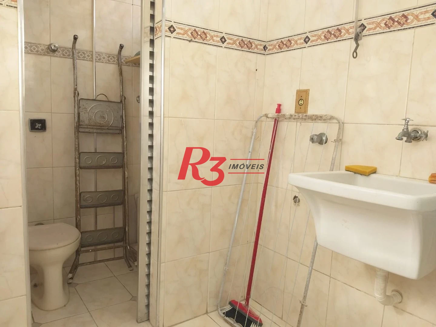 Apartamento com 1 dormitório para alugar, 63 m² por R$ 4.065,00/mês - José Menino - Santos/SP