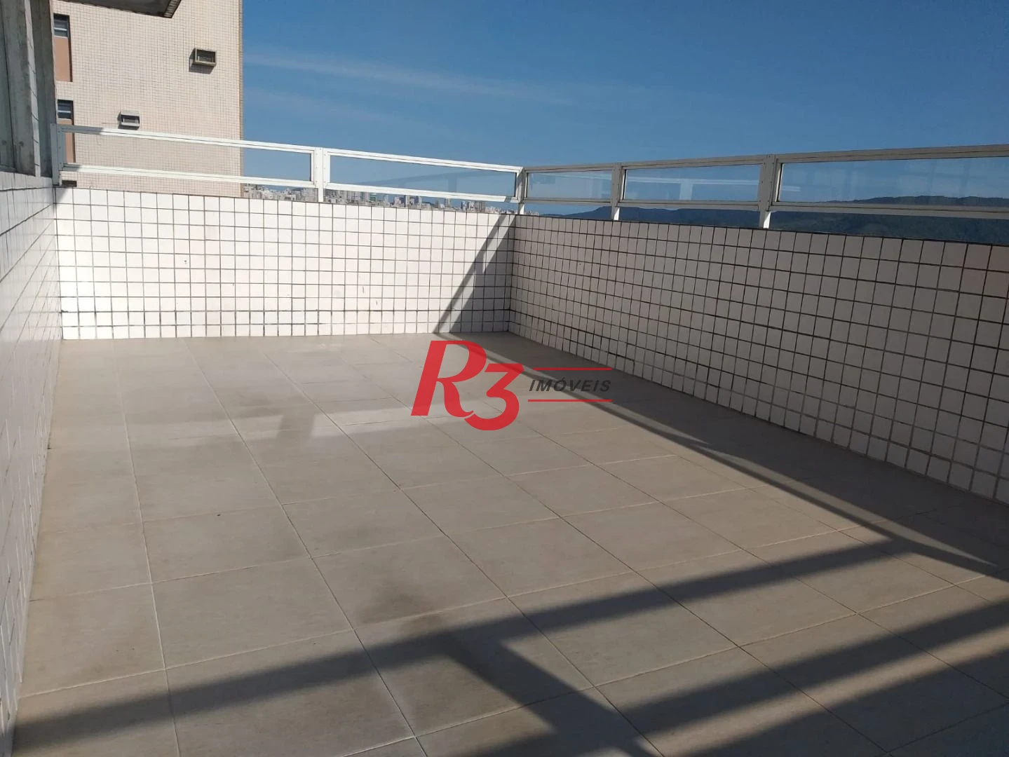 Apartamento com 1 dormitório para alugar, 63 m² por R$ 4.065,00/mês - José Menino - Santos/SP