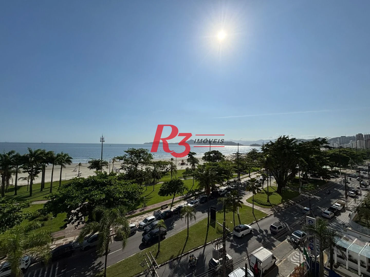 Apartamento com 2 dormitórios frente praia - Embaré - Santos
