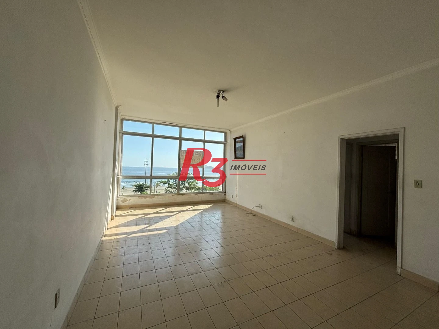 Apartamento com 2 dormitórios frente praia - Embaré - Santos
