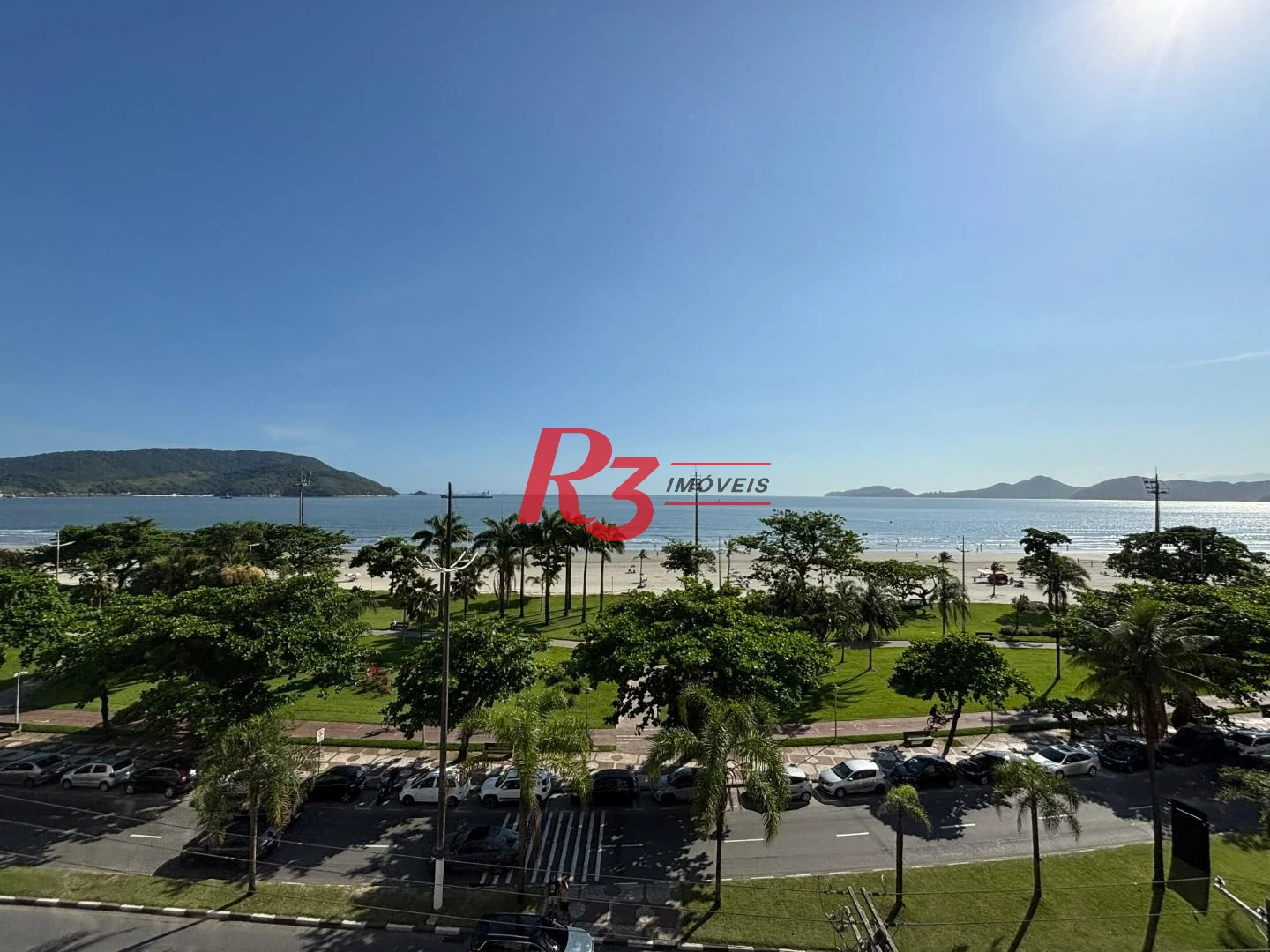 Apartamento com 2 dormitórios frente praia - Embaré - Santos