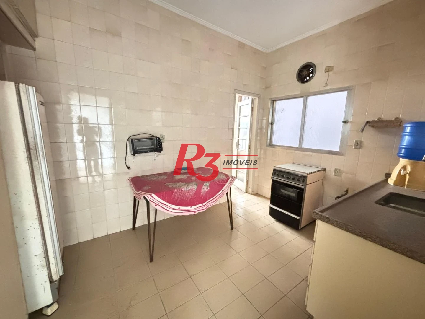 Apartamento com 2 dormitórios frente praia - Embaré - Santos