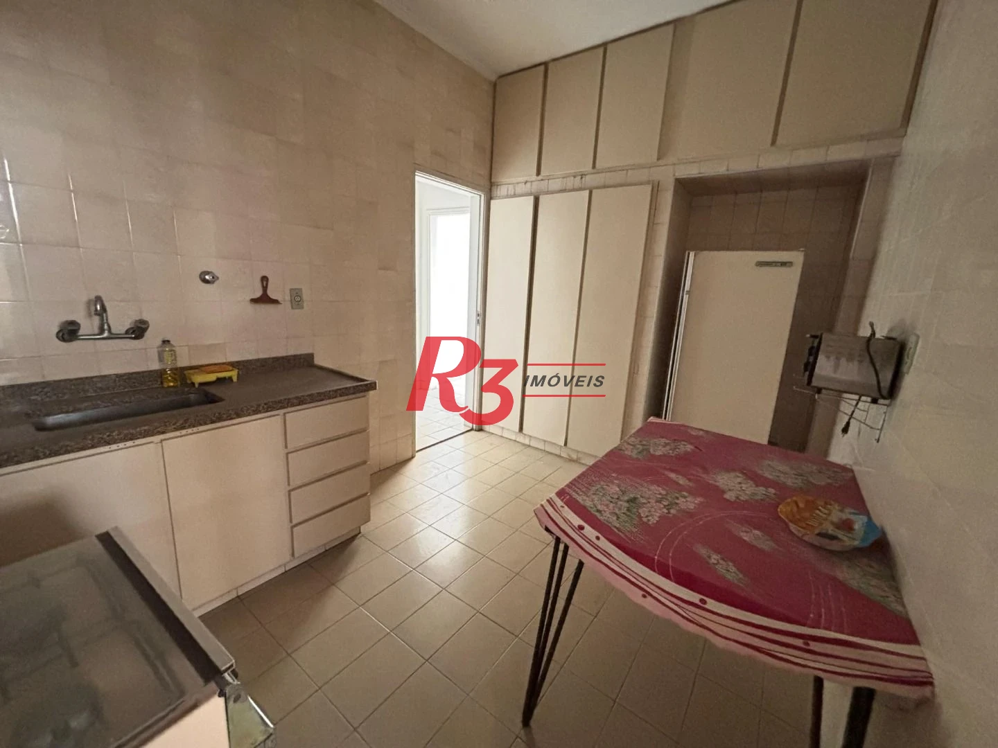 Apartamento com 2 dormitórios frente praia - Embaré - Santos