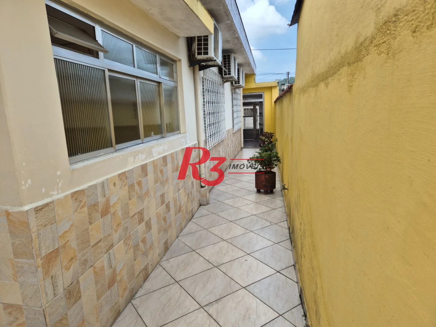 Casa com 3 dormitórios à venda, 196 m² por R$ 430.000,00 - Santa Maria - Santos/SP