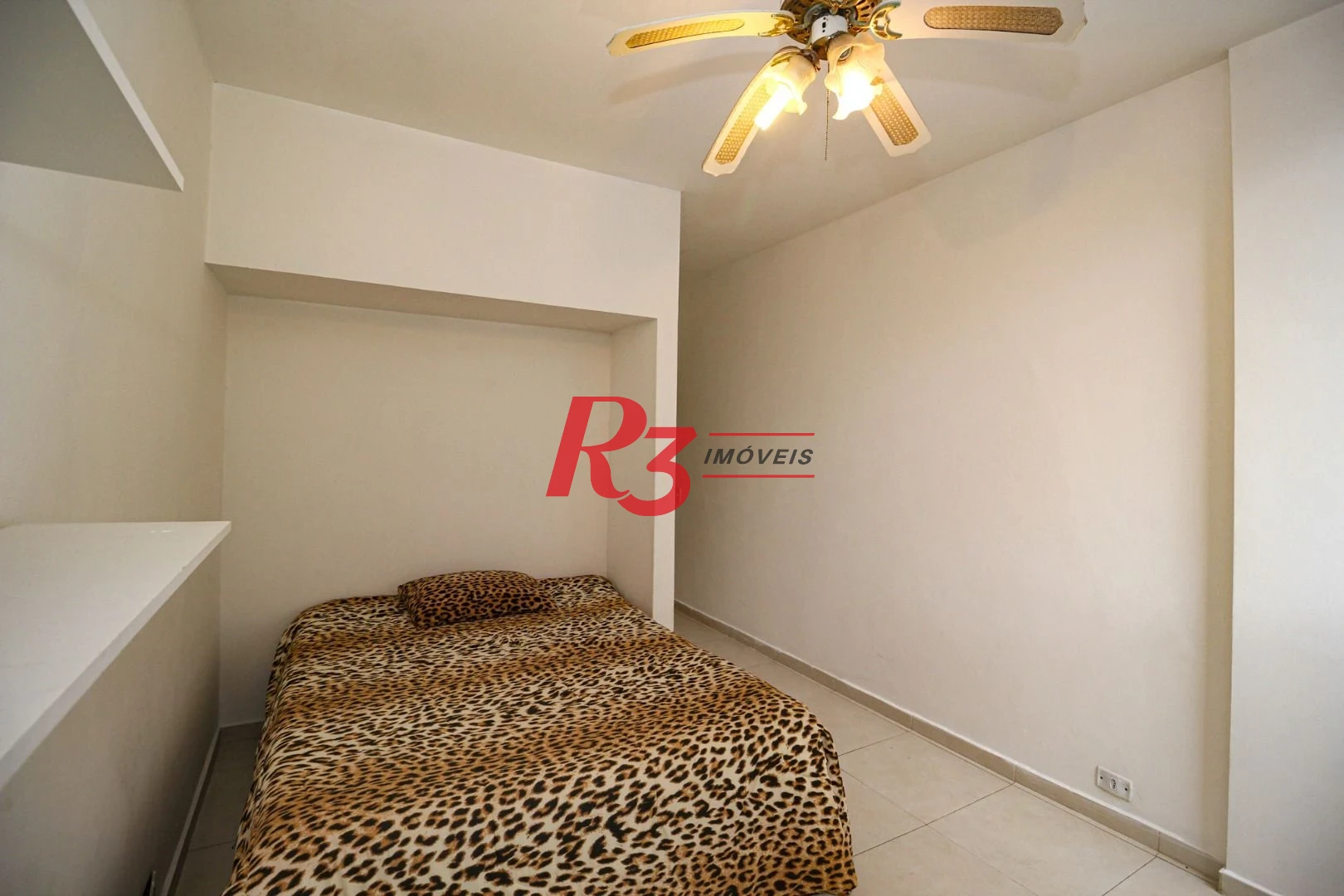 Apartamento com 3 dormitórios à venda, 110 m² por R$ 660.000,00 - José Menino - Santos/SP
