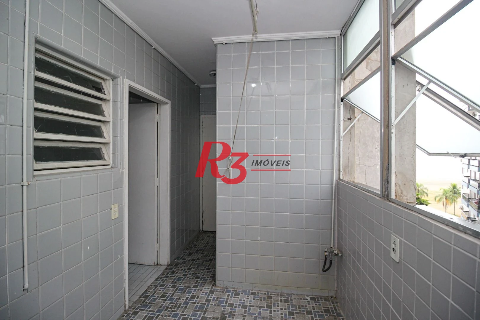 Apartamento com 3 dormitórios à venda, 110 m² por R$ 660.000,00 - José Menino - Santos/SP