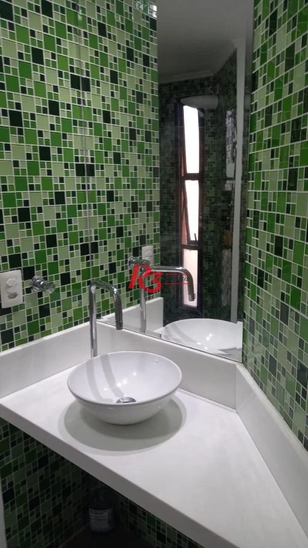Apartamento com 2 dormitórios à venda, 70 m² por R$ 320.000,00 - Balneário Guarujá - Guarujá/SP