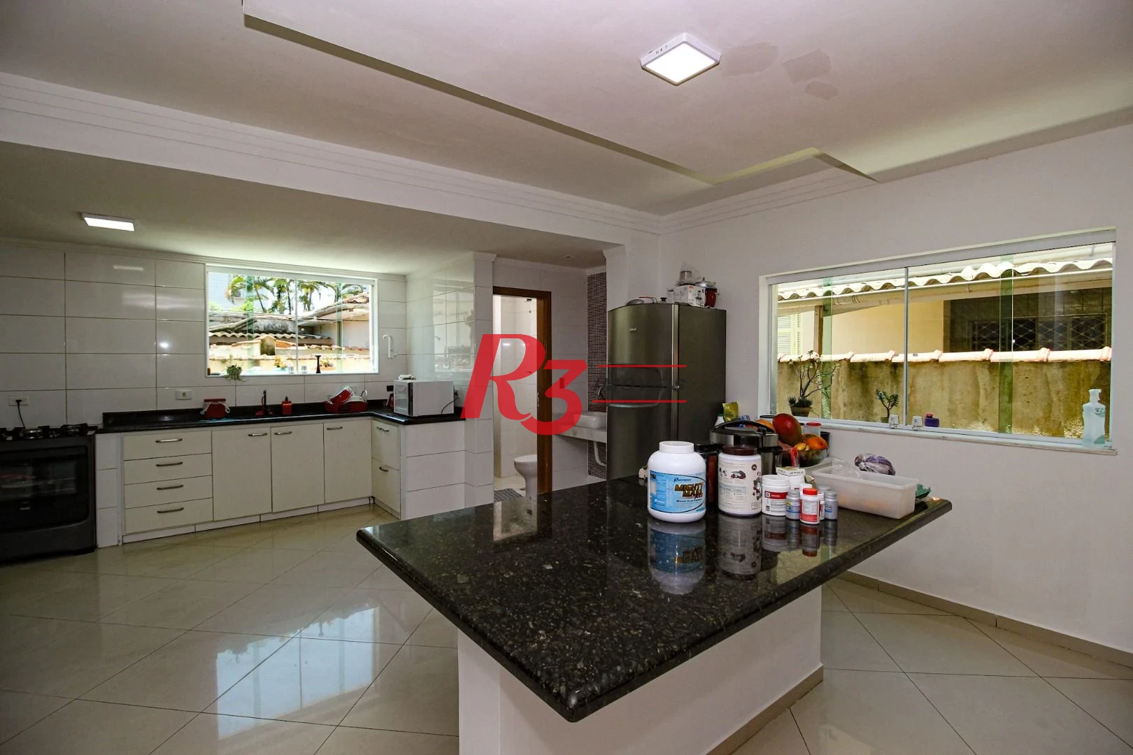 Sobrado à venda, 250 m² por R$ 1.600.000,00 - Campo Grande - Santos/SP