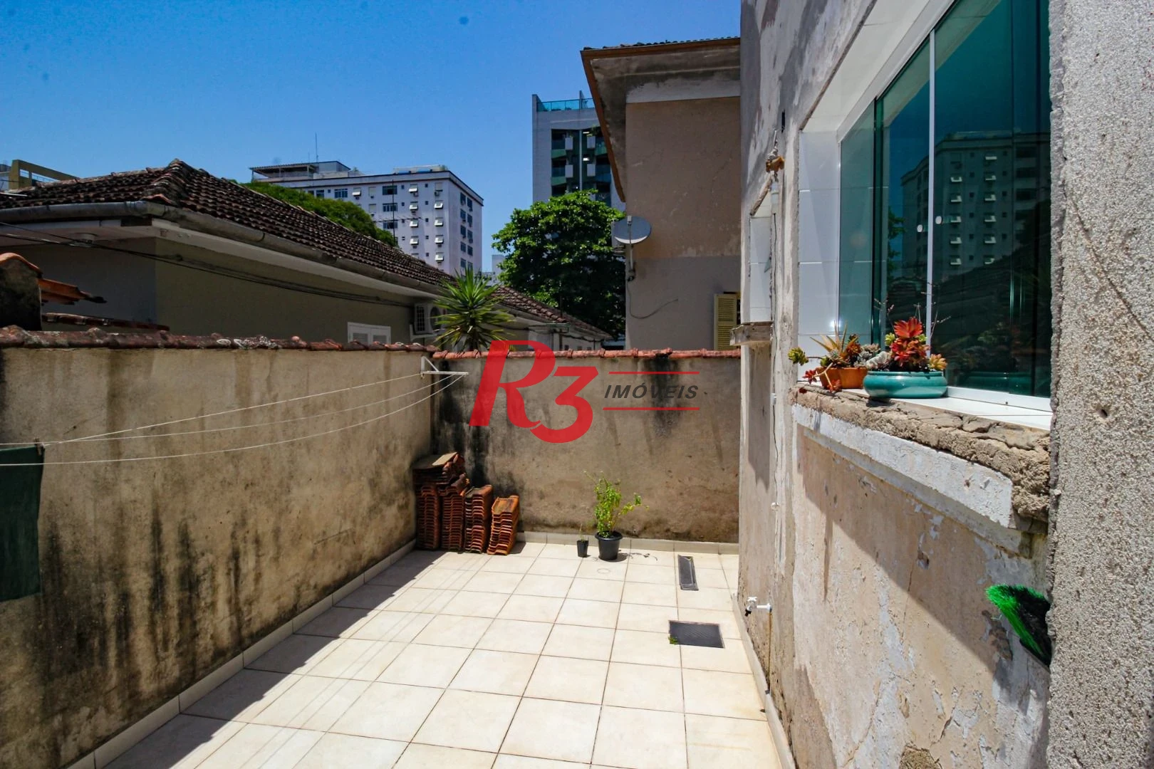 Sobrado à venda, 250 m² por R$ 1.600.000,00 - Campo Grande - Santos/SP